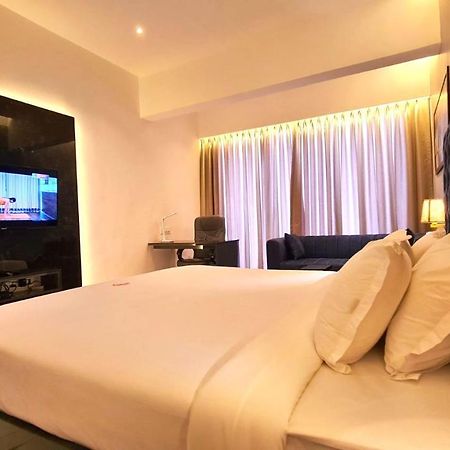 Galaxy Club & Hotel บิจาปุร์ ภายนอก รูปภาพ