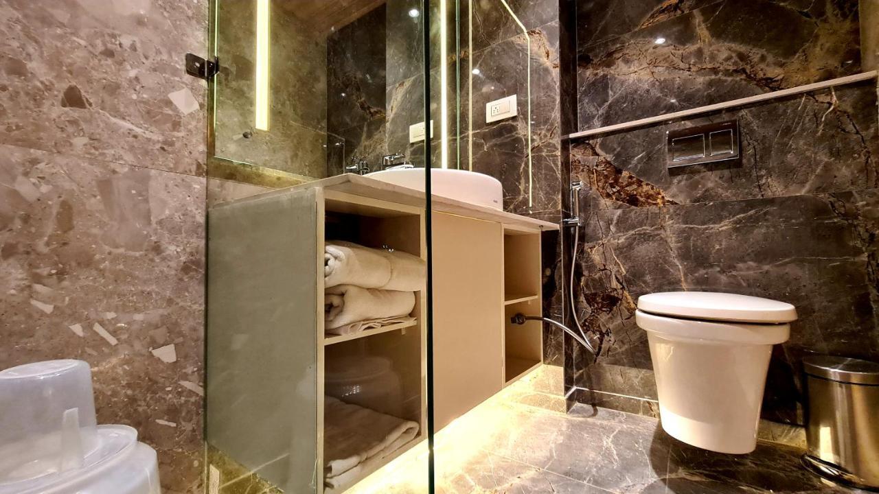 Galaxy Club & Hotel บิจาปุร์ ภายนอก รูปภาพ